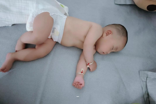 云南宝宝肠胀气的症状